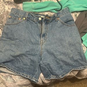 Women’s Levi 550 Relaxed Fit shorts